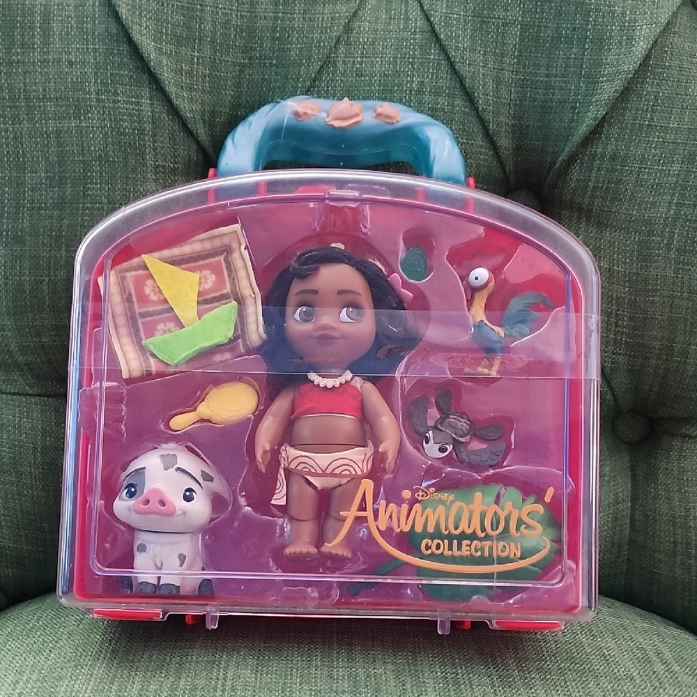 Disney Animators' Collection Moana Mini Doll Playset - Red and Green